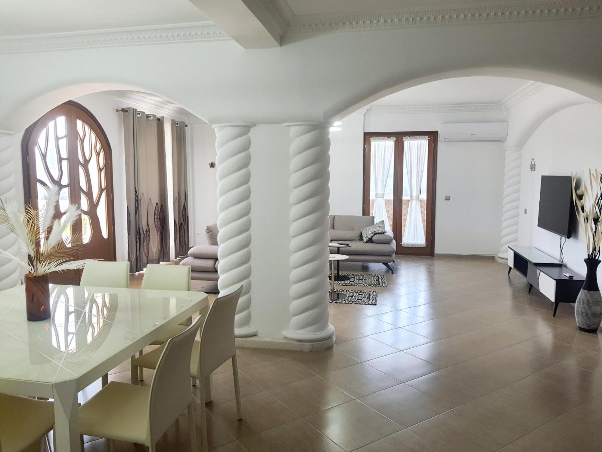 Magnolia Luxury Penthouse Apartment Berat